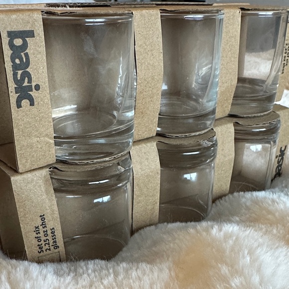 NWT! Basic Shot Glass Set - Picture 3 of 7